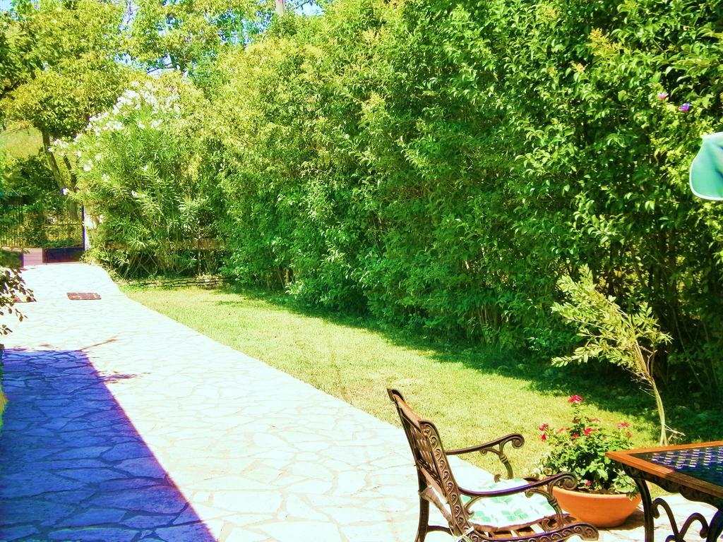 Villa Frias Asprogerakata Habitación foto