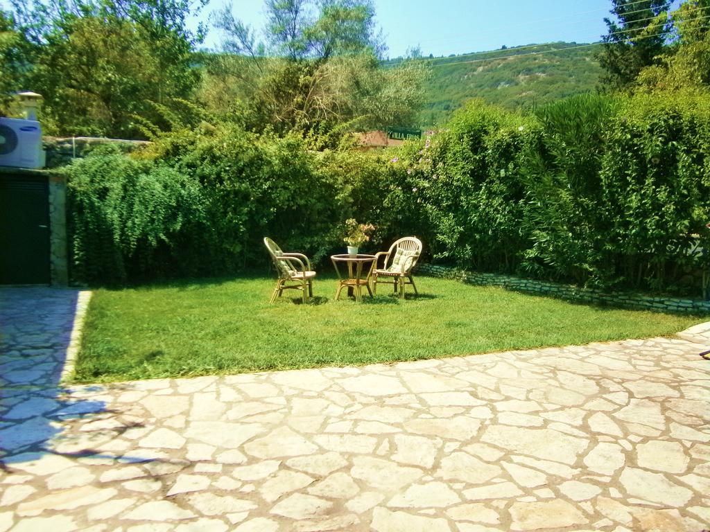 Villa Frias Asprogerakata Habitación foto