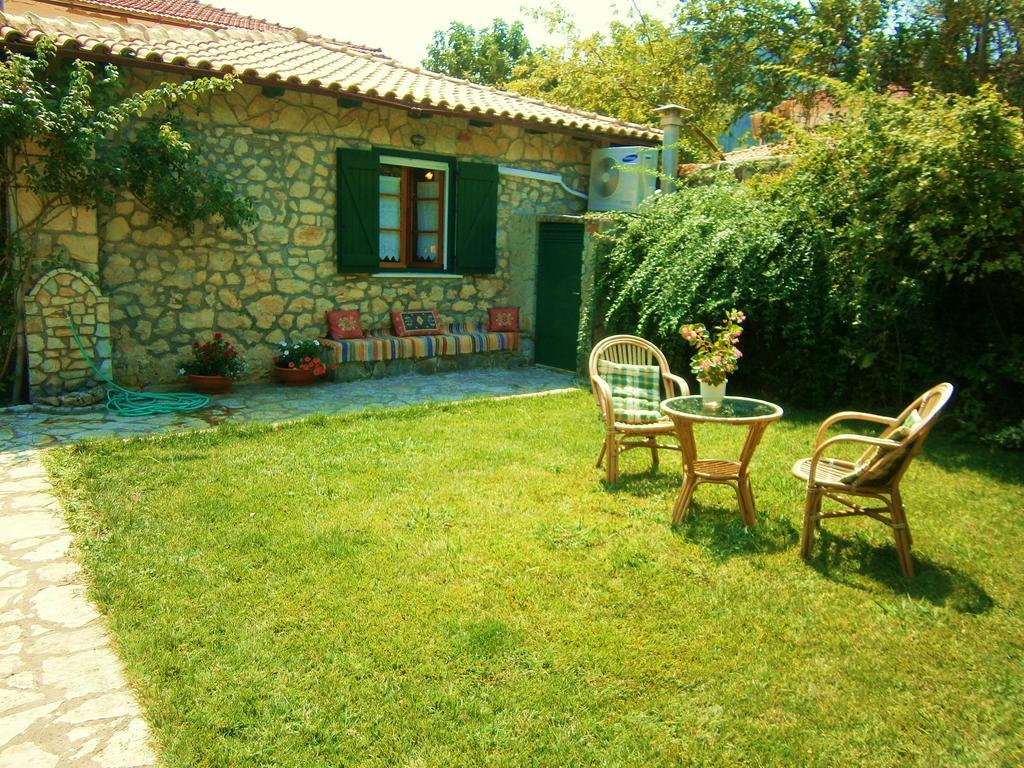 Villa Frias Asprogerakata Habitación foto