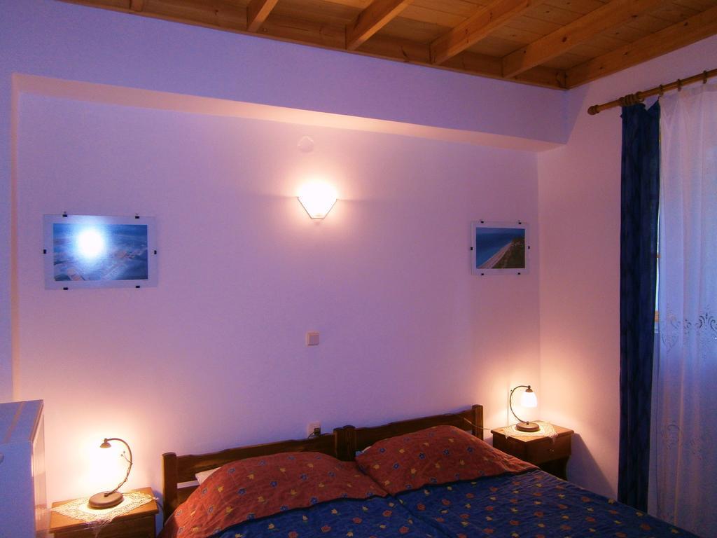 Villa Frias Asprogerakata Habitación foto