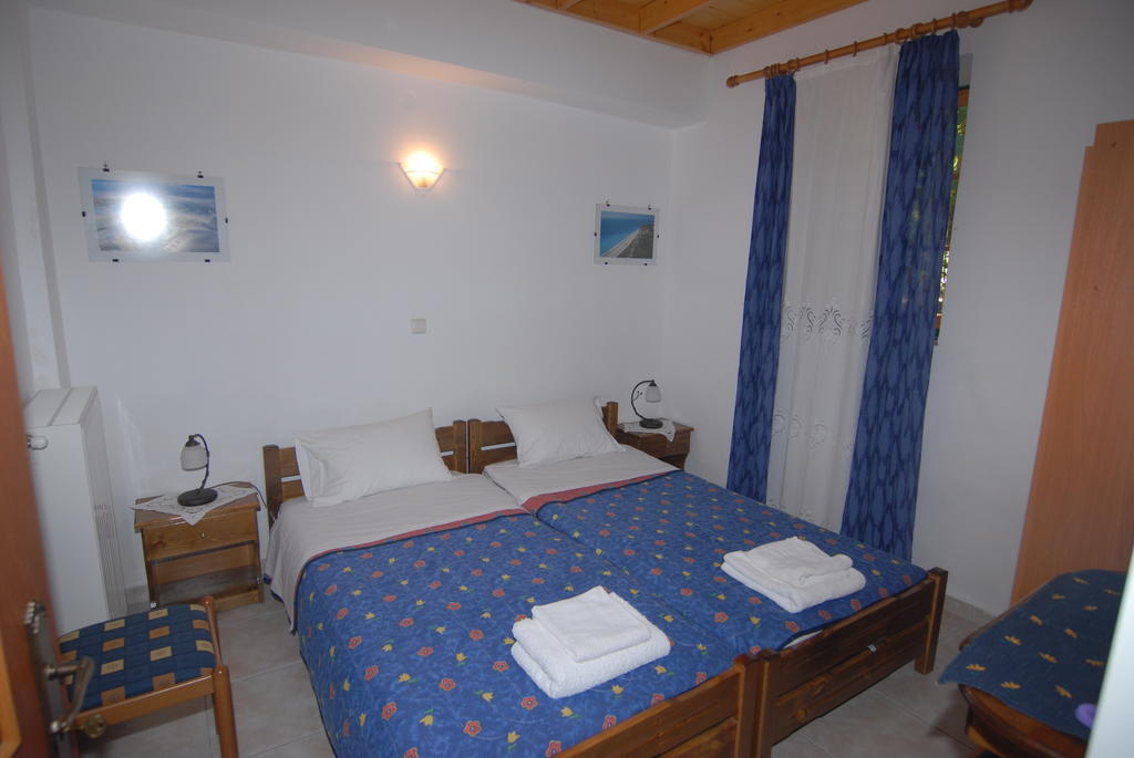 Villa Frias Asprogerakata Habitación foto